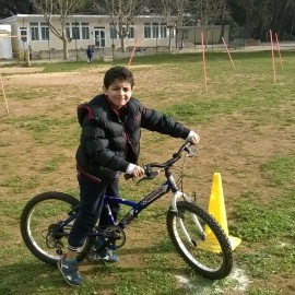 Kart à pédales, tricycles et trottinettes