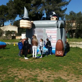 CHATEAUX GONFLABLES A L IME